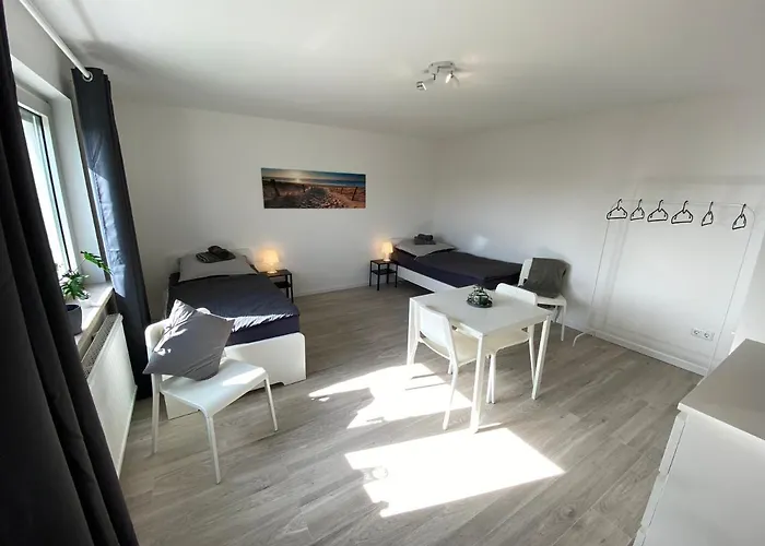 Modern Flat With Garden & Terrace Near Coburg *